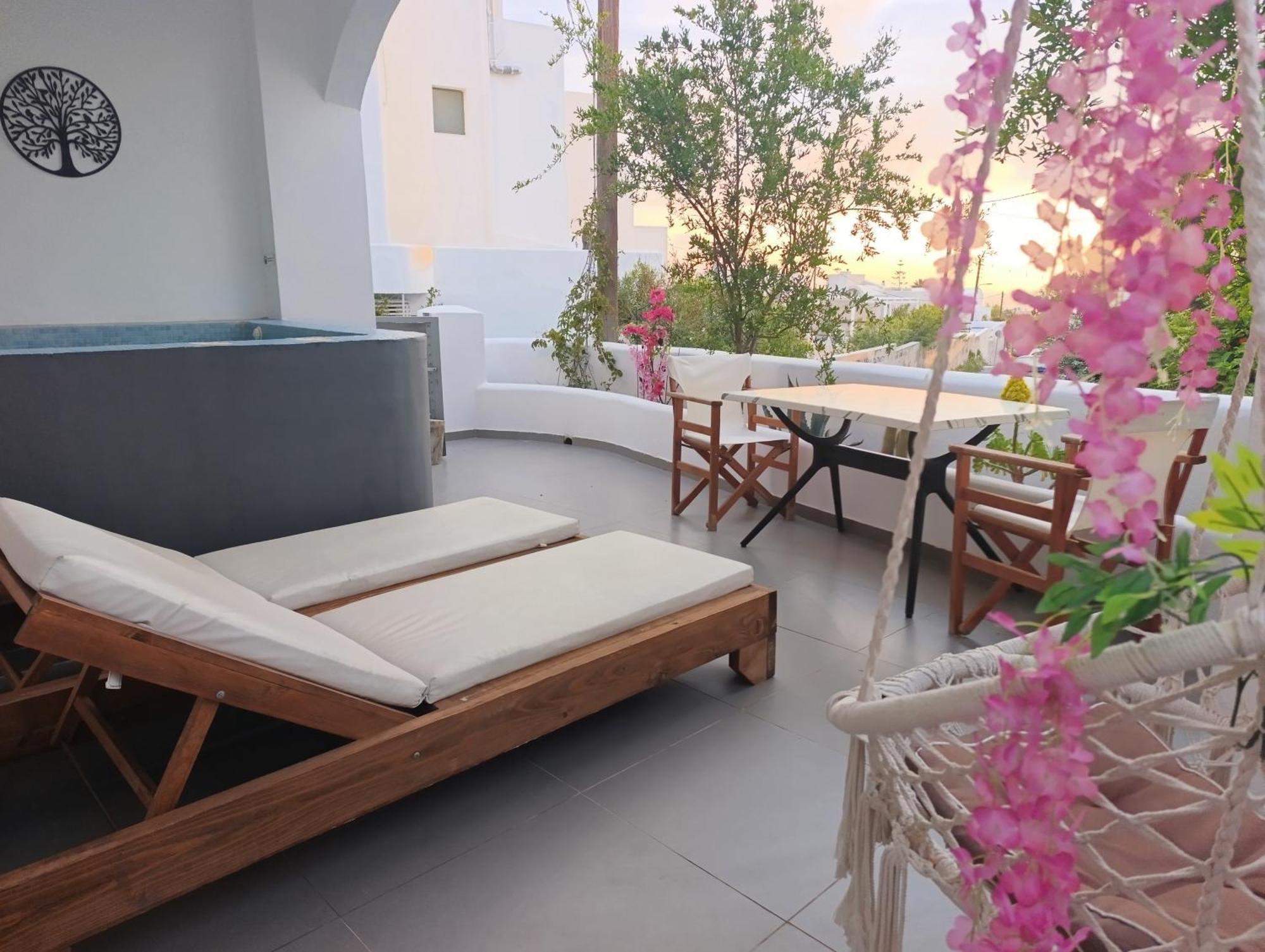 The Muses Of Santorini Private Jacuzzi Suites Vóthon 객실 사진